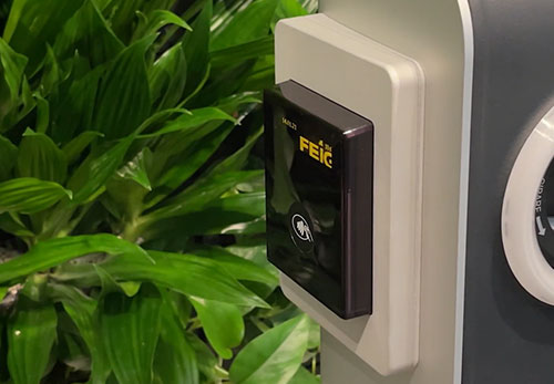 Milestone for e-mobility: Universal payment system cVEND box+ embedded in charging stations from Wirelane